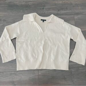 Banana Republic Cream V-Neck Knit Sweater